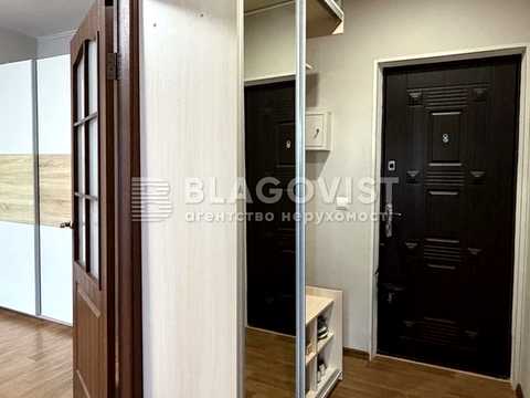 квартира за адресою Софії Русової вул., 7