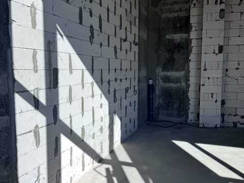 комерційна за адресою Петра Дорошенка вул., 42