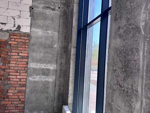 комерційна за адресою Петра Дорошенка вул., 42