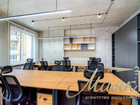 комерційна за адресою Саксаганського вул., 37-К