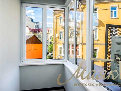 комерційна за адресою Саксаганського вул., 37-К