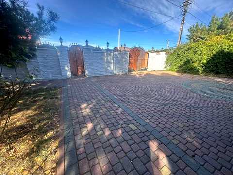 будинок за адресою с. Сторожниця, Шевченка вул., 1