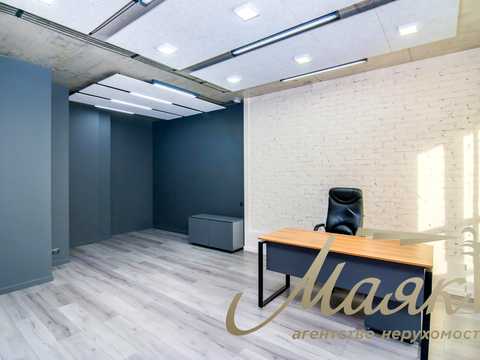 комерційна за адресою Джона Маккейна вул. (Івана Кудрі), 26