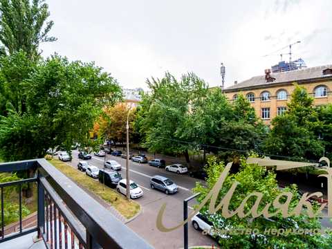 комерційна за адресою Джона Маккейна вул. (Івана Кудрі), 26