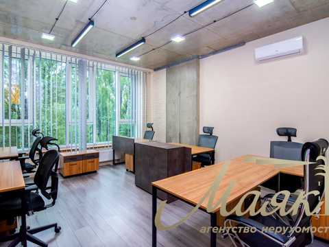 комерційна за адресою Джона Маккейна вул. (Івана Кудрі), 26