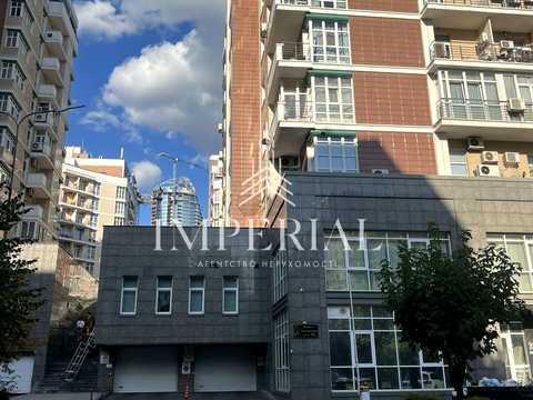 паркоместо по адресу Василия Тютюнника ул. (Анрі Барбюса), 53