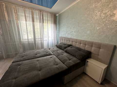 квартира за адресою Академіка Вернадського бульв., 61