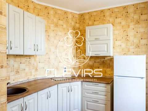 квартира за адресою Софії Русової вул., 3