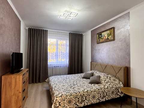 квартира за адресою Івана Миколайчука вул., 18