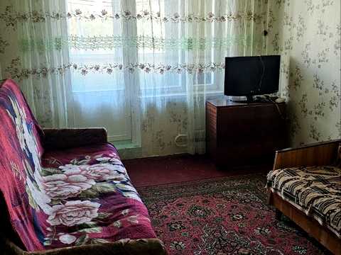 квартира по адресу Гвардейцев-Широнинцев ул., 79б