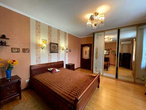 квартира за адресою Микільсько-Слобідська вул., 6-Б