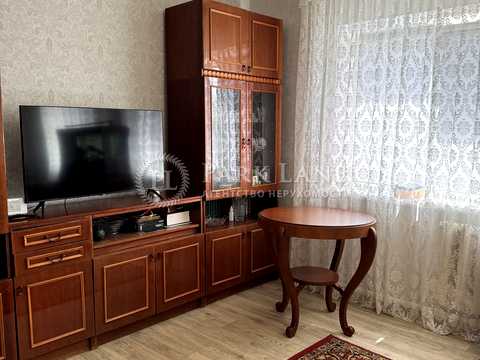 будинок за адресою Амосова