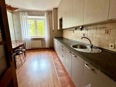 квартира за адресою Вишняківська вул., 9