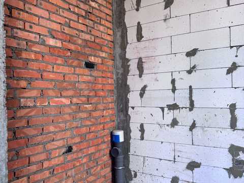 комерційна за адресою Петра Дорошенка вул., 42