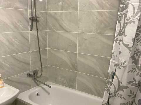 квартира за адресою Ревуцького вул., 54