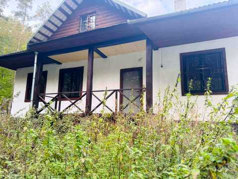 будинок за адресою с. Антонівці, Лісова, 4Б