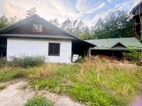 будинок за адресою с. Антонівці, Лісова, 4Б