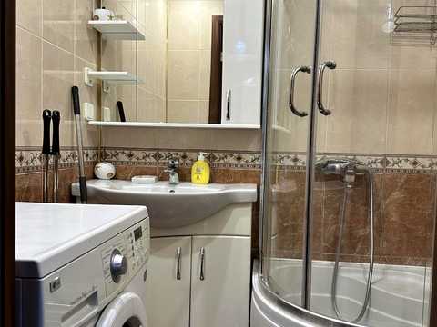 квартира за адресою Лазурна вул., 30-А