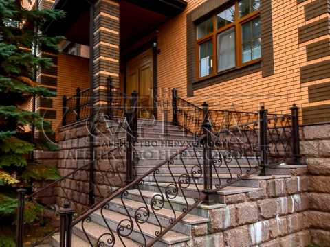 будинок за адресою вул. Київська Рів'єра
