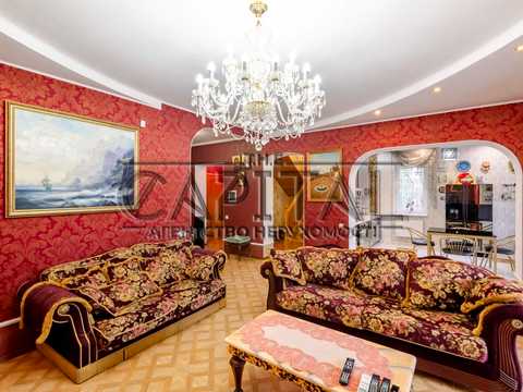 будинок за адресою с. Іванковичі, вул. Авіаторів