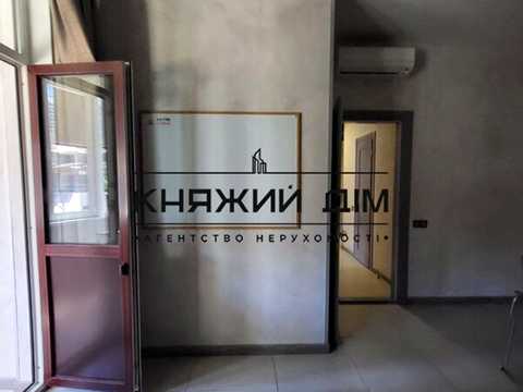 комерційна за адресою Василя Тютюнника вул. (Анрі Барбюса), 37/1