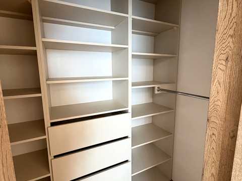 квартира за адресою Романа Левицького вул., 4
