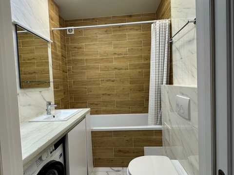 квартира за адресою Академіка Амосова вул., 61