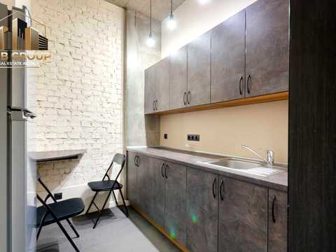 комерційна за адресою Джона Маккейна вул. (Івана Кудрі), 26