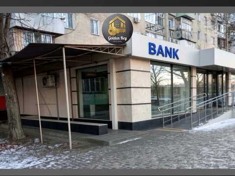 комерційна за адресою Івана Фунтового вул., 40-В