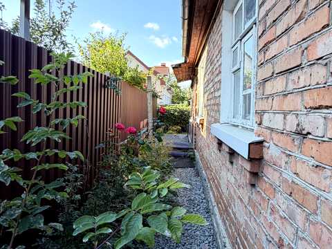 будинок за адресою Героїв Крут вул., 41а