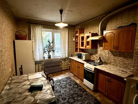 квартира за адресою Героїв просп., 10