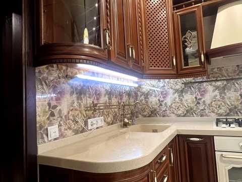 квартира за адресою Оріхуватська вул. (Бурмистенка), 10