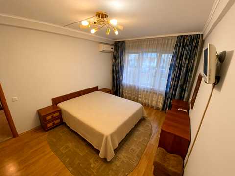 квартира по адресу Салютная ул., 27-А