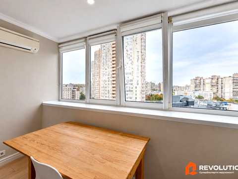 квартира по адресу Драгоманова ул., 40