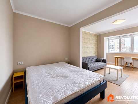 квартира по адресу Драгоманова ул., 40