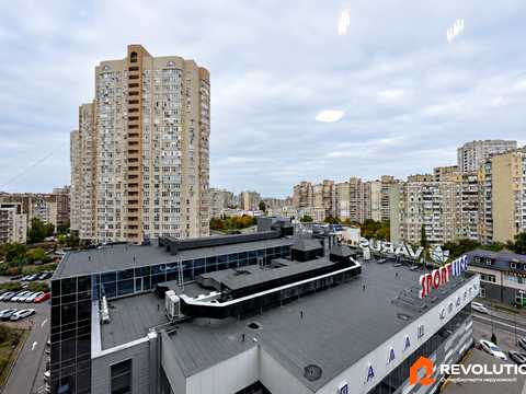 квартира по адресу Драгоманова ул., 40