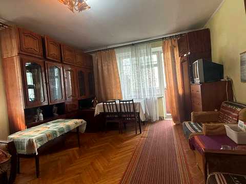 квартира за адресою Коновальця, 2