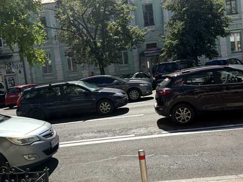коммерческая по адресу Саксаганского ул., 133