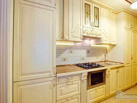квартира за адресою Львів, Катедральна пл., 7