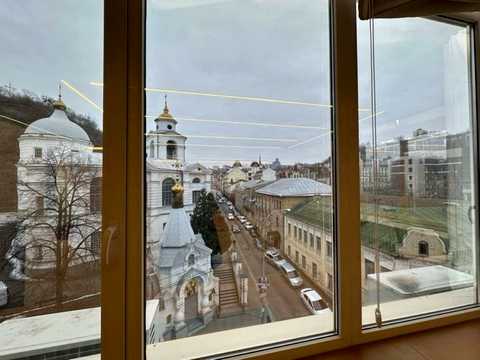 коммерческая по адресу Верхній Вал ул., 2