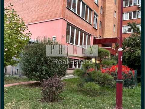 коммерческая по адресу Машинобудівників ул., 2-В