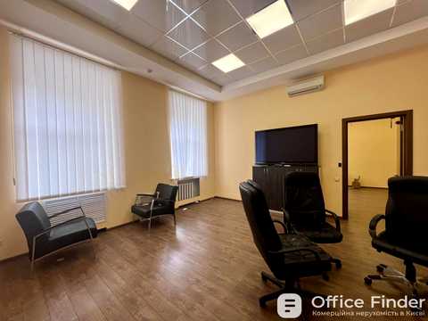 комерційна за адресою Михайла Грушевського вул., 10