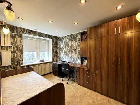 квартира за адресою Дніпро, Червоний камінь вул., 12