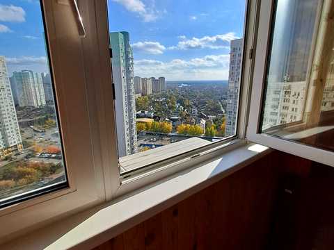 квартира по адресу Миколы Бажана просп., 10