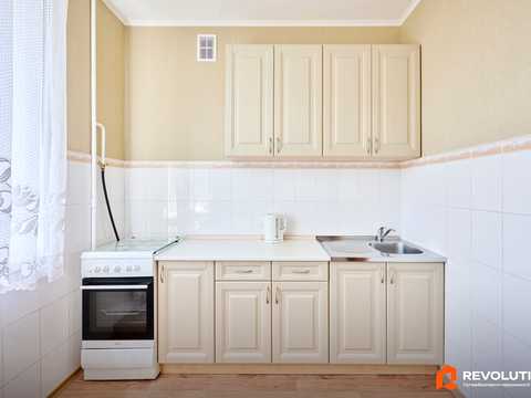 квартира за адресою Новодарницька вул., 13