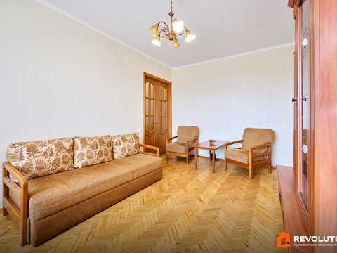квартира за адресою Новодарницька вул., 13