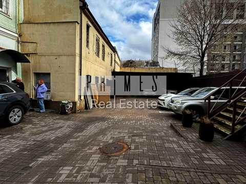 комерційна за адресою Волоська вул., 6/14