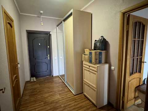 квартира за адресою Воскресенська вул., 12-Б