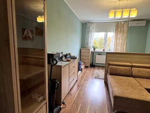 квартира за адресою Воскресенська вул., 12-Б