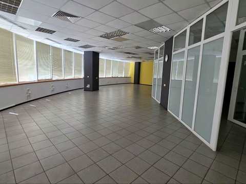 комерційна за адресою Дніпро, Королеви Єлизавети ІІ вул. (Глинки), 2